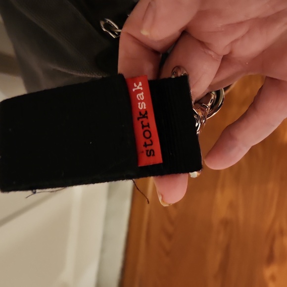 StorkSak Crossbody/Backpack Diaper Bag Excellent - Picture 4 of 6